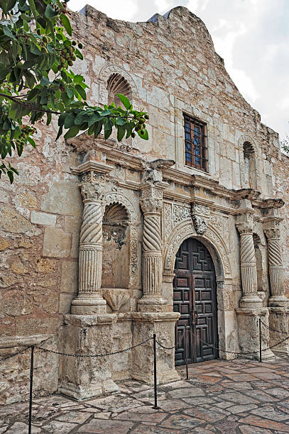istock Mission Alamo in San Antonio 532131733