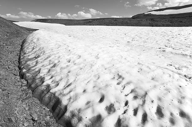 istock Canadian landscape with glacier. Icefields parkway. Alberta. Can 532151309