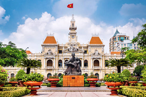 pasillo de ciudad ho chi minh de ciudad ho chi minh, vietnam - statue history flag sculpture fotografías e imágenes de stock