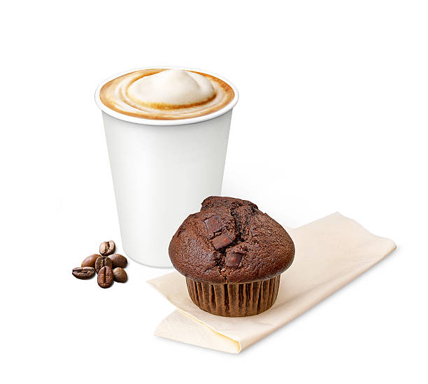 cappuccino con un muffin al cioccolato - coffee muffin take out food disposable cup foto e immagini stock