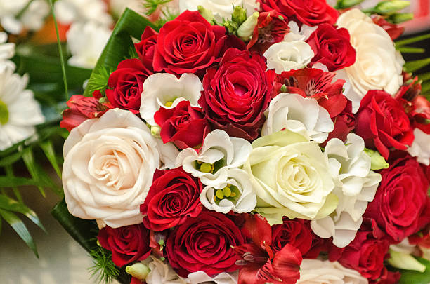 istock Floral wedding arrangement 532168193