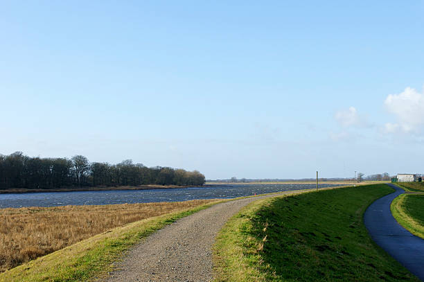 istock Dike of the river Elbe 532191675