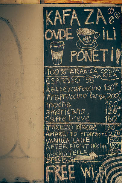 コーヒーショップ」サイン、ベオグラード - cafe coffee shop sidewalk cafe menu ストックフォトと画像