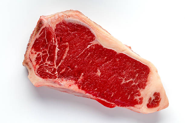 ニューヨークステーキの牛の肉のカットでホワイト - grass fed ストックフォトと画像