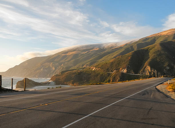 pacific coast highway - california coastline beach cliff fotografías e imágenes de stock