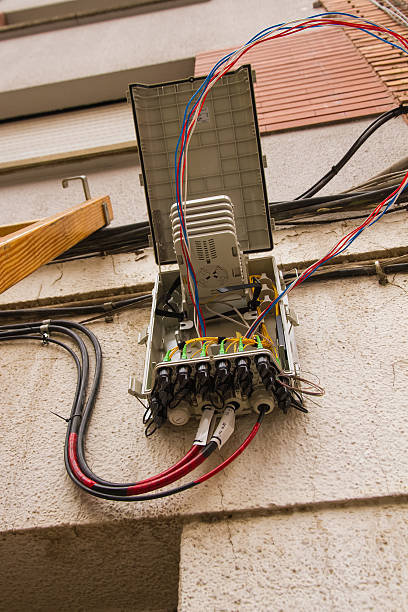 istock Open Box Fiber Optic Cabling - Cableado de Fibra Optica 532302039