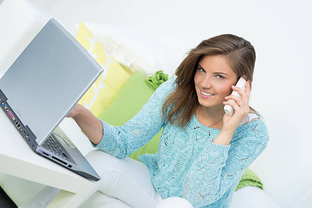 istock beautiful girl online shopping 532303601