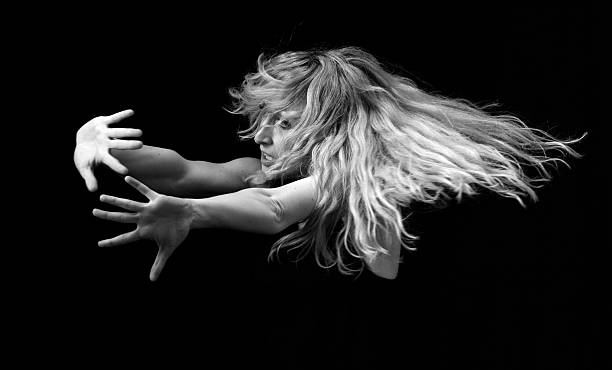 emoção em movimento 4 - modern dancing imagens e fotografias de stock