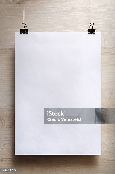 Weiße Poster Stockfoto und mehr Bilder von Hängen - Hängen, Poster, Filmposter