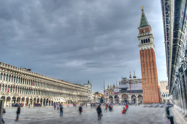 площадь сан-марко в венеции - venice italy ancient architecture creativity стоковые фото и изображения