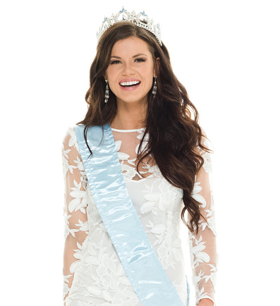 Smiling beauty queen looking at camerahttp://www.twodozendesign.info/i/1.png