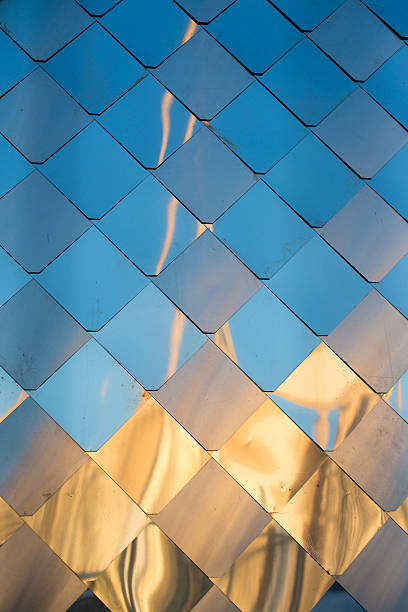 viejo y sucio aluminio de pared de metal fachada panel con rombo, similares - roof tile roof textured red fotografías e imágenes de stock
