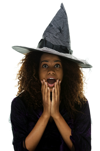 Scared witchhttp://www.twodozendesign.info/i/1.png