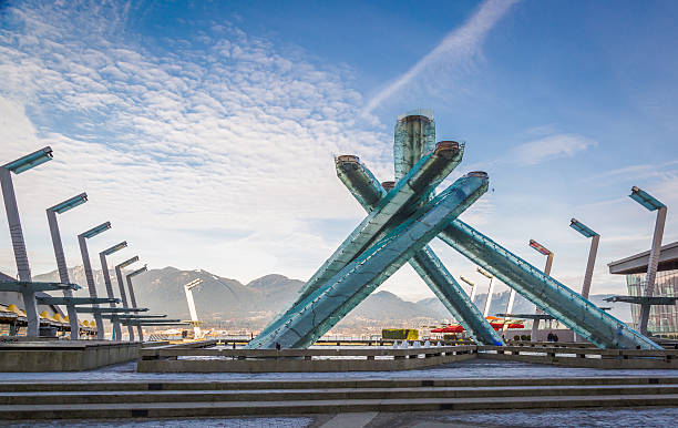 o olympic cauldron no jack poole plaza. - olympian - fotografias e filmes do acervo