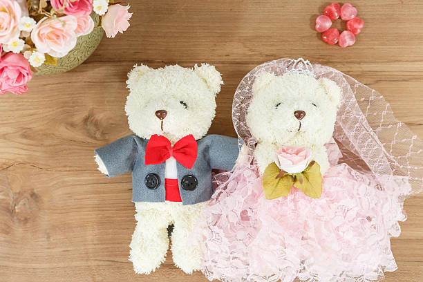 istock Romantic Bear on vintage retro color tone 532355751