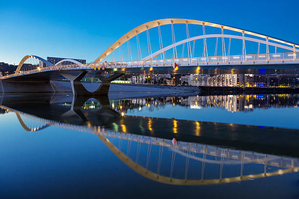istock View of Schuman bridge by night 532371885