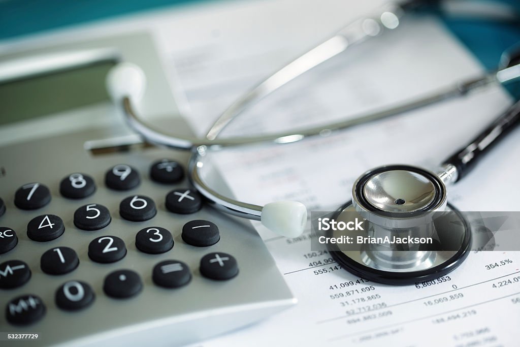 Finanzen Scheck oder Kosten für die Gesundheitsversorgung - Lizenzfrei Antragsformular Stock-Foto