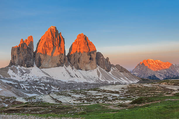 tre cime.   dolomite alpes, itália - tre cime - fotografias e filmes do acervo