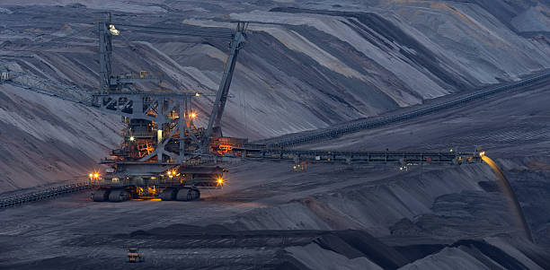 istock absetzer machine open cast mining garzweiler germany in the even 532385802