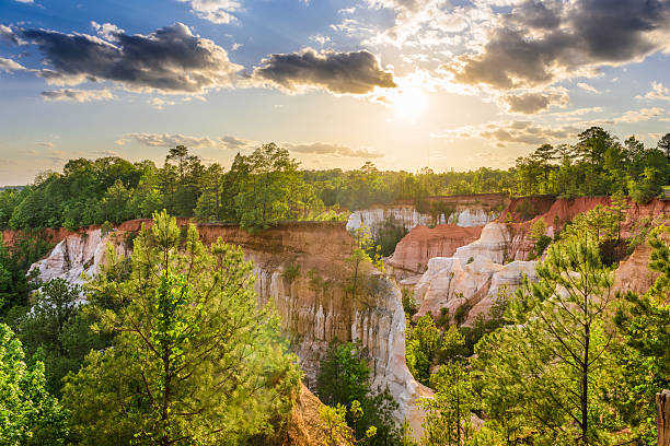 Providence Canyon Georgia Providence Canyon in Southwest Georgia, USA. georgia landscape stock pictures, royalty-free photos & images