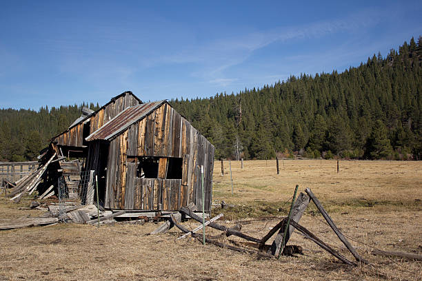 istock Old barn in Sierraville California 532407526