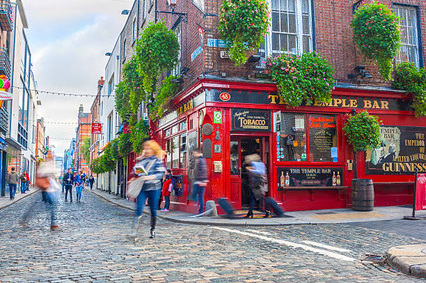 寺院のバー - irish culture republic of ireland guinness music ストックフォトと画像