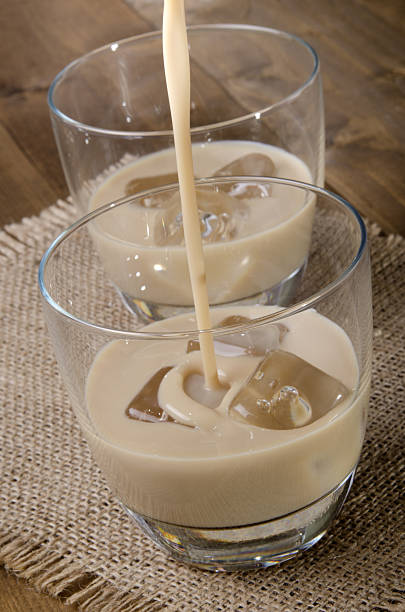 istock pour irish cream into a glass 532488081