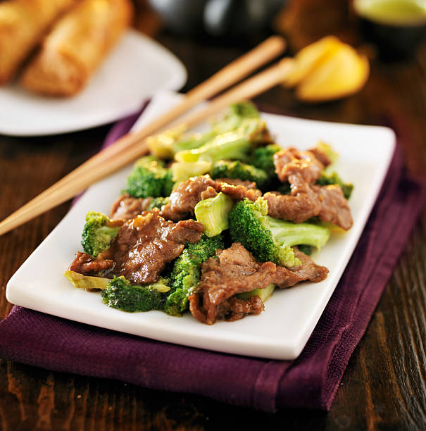 istock chinese beef and broccoli stir fry 532545781