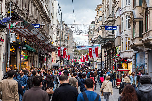istock Istiklal Avenue Crowds In Istanbul 532553203