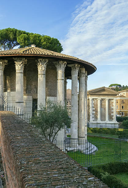 istock Temple of Hercules Victor, Rome 532604739