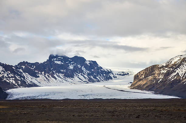 istock Glacier And Mountain With Cloudy Sky 532611537