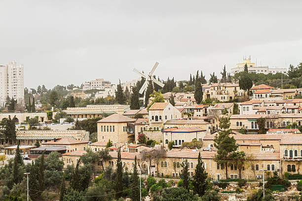 panorama di gerusalemme ovest yemin moshe quartiere. - jerusalem israel roof looking at view foto e immagini stock