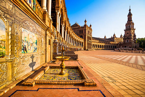 испанская площадь (plaza de españa) в севилье. - sevilla plaza de espana seville spain стоковые фото и изображения