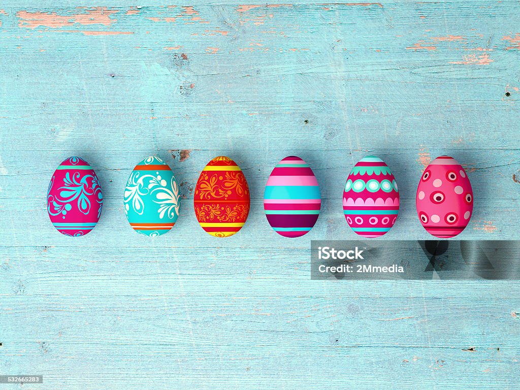 Ostern Eier auf Holztisch Hintergrund - Lizenzfrei 2015 Stock-Foto