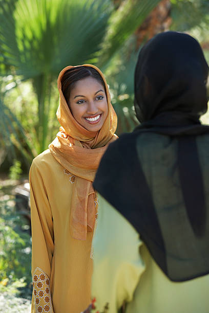 istock Muslim women shopping 532732371