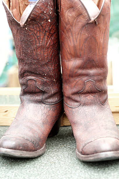 istock Close up of vintage cowboy boots 532748335