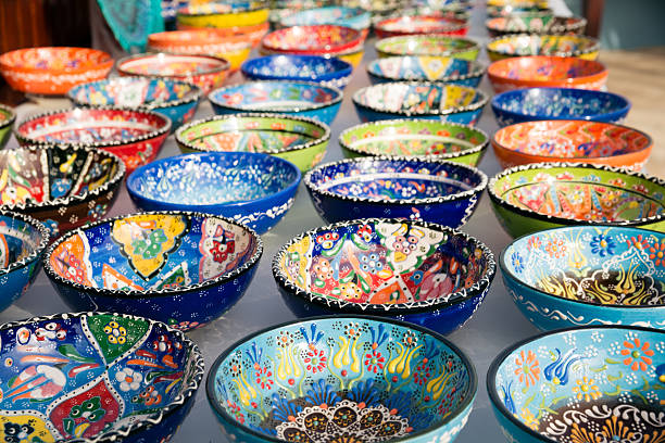 istock Turkish traditional  handpainted pottery bowls 532771577
