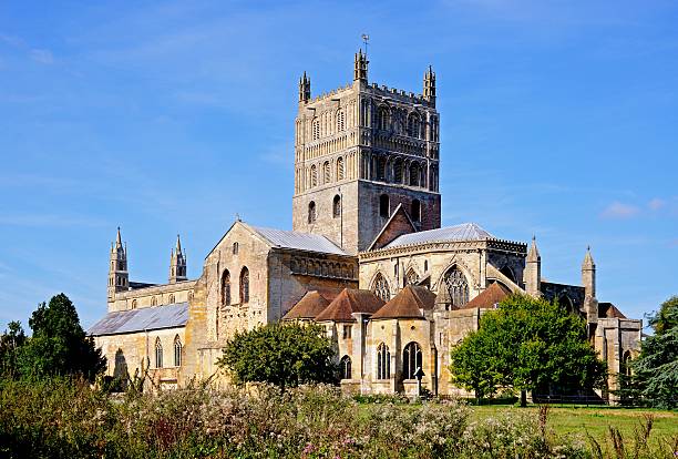 abadía de tewkesbury. - tewkesbury abbey fotografías e imágenes de stock