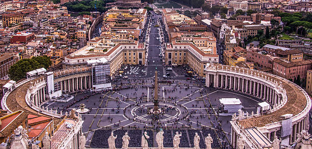 聖ピーターズ広場から見た、ローマのシスティーナ礼拝堂、イタリア - ponte sant angelo ストックフォトと画像