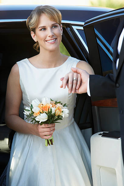 istock Young woman holding bouquet 532830893
