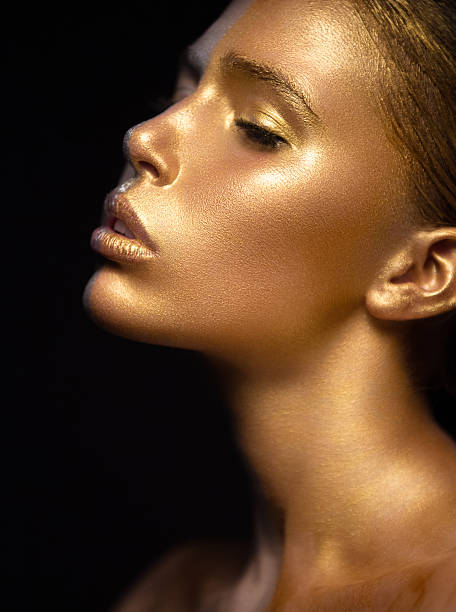 istock Girl with gold and silver skin 532834819