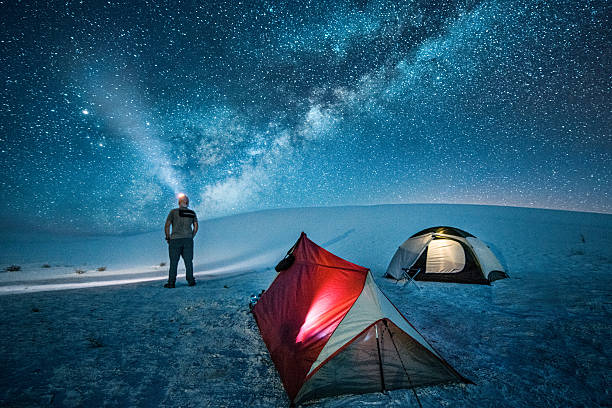 pozatrasowe kempingowe pod gwiazdami - desert new mexico sand white sands national monument zdjęcia i obrazy z banku zdjęć