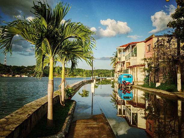 istock Flooding in Flores 532849995