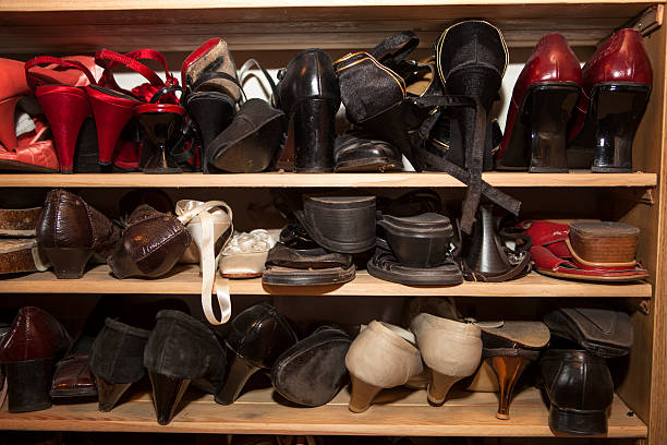 istock Shelves with women's shoes 532853893