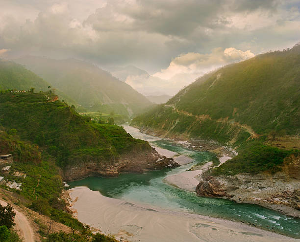 istock canyon of Alaknanda river 532871067