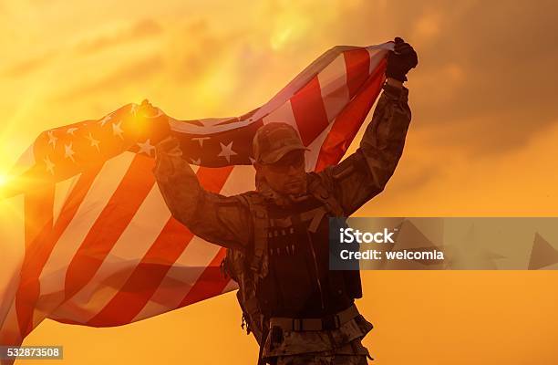 Soldaten Feiert Den Sieg Stockfoto und mehr Bilder von Spezialeinheit - Spezialeinheit, USA, Militärische Einsatzkräfte