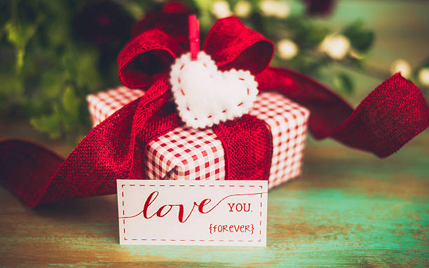 istock Valentine's Day gift with message of love 532953375