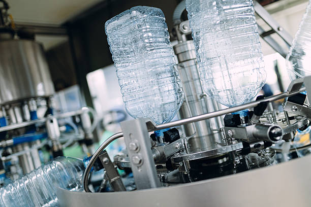 istock Water bottling factory interior 532970856