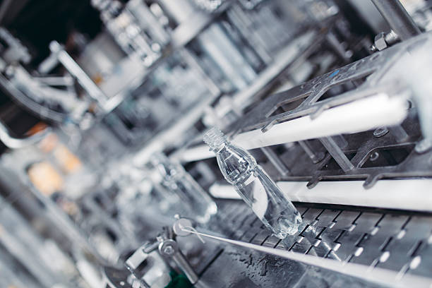 istock Water bottling factory interior 532971250