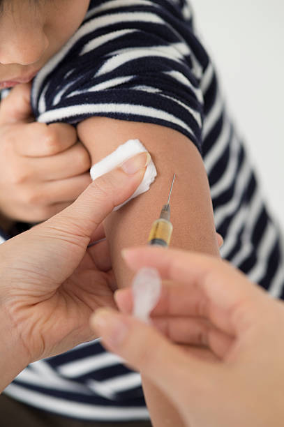 istock Doctor is hitting the injection 533003789